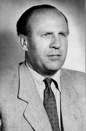 Monochrome photo of Oskar Schindler